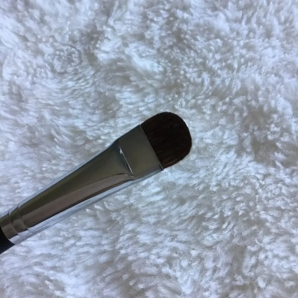 Mirabella Black Eyeshadow Blending Brush